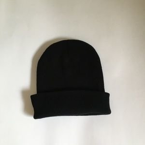 Black beanie.